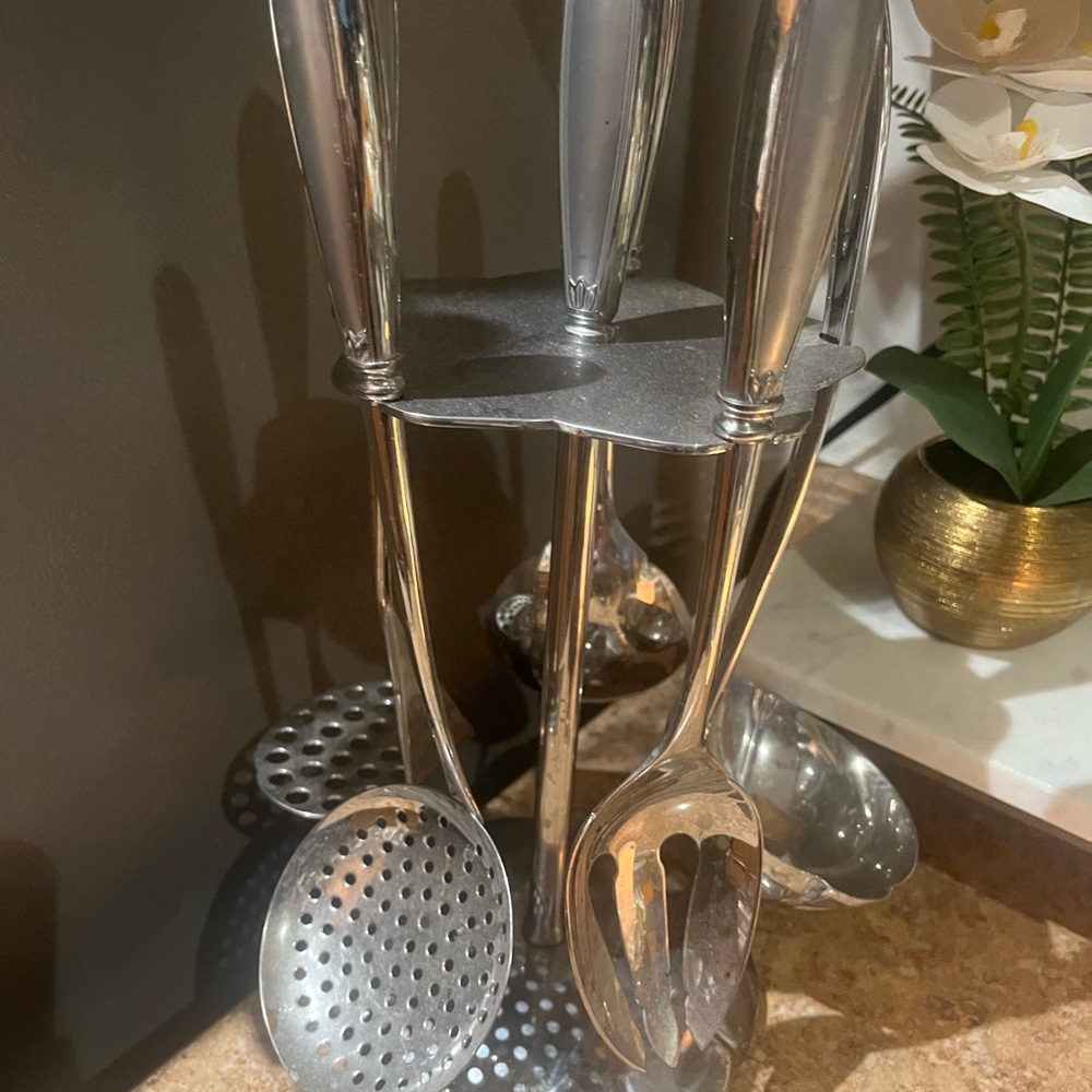 Sleek Silver Kitchen Utensil Set